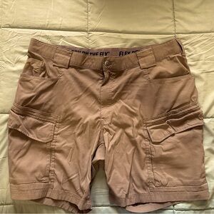 Duluth Trading Company “Flex Dry on the Fly” Cargo Shorts